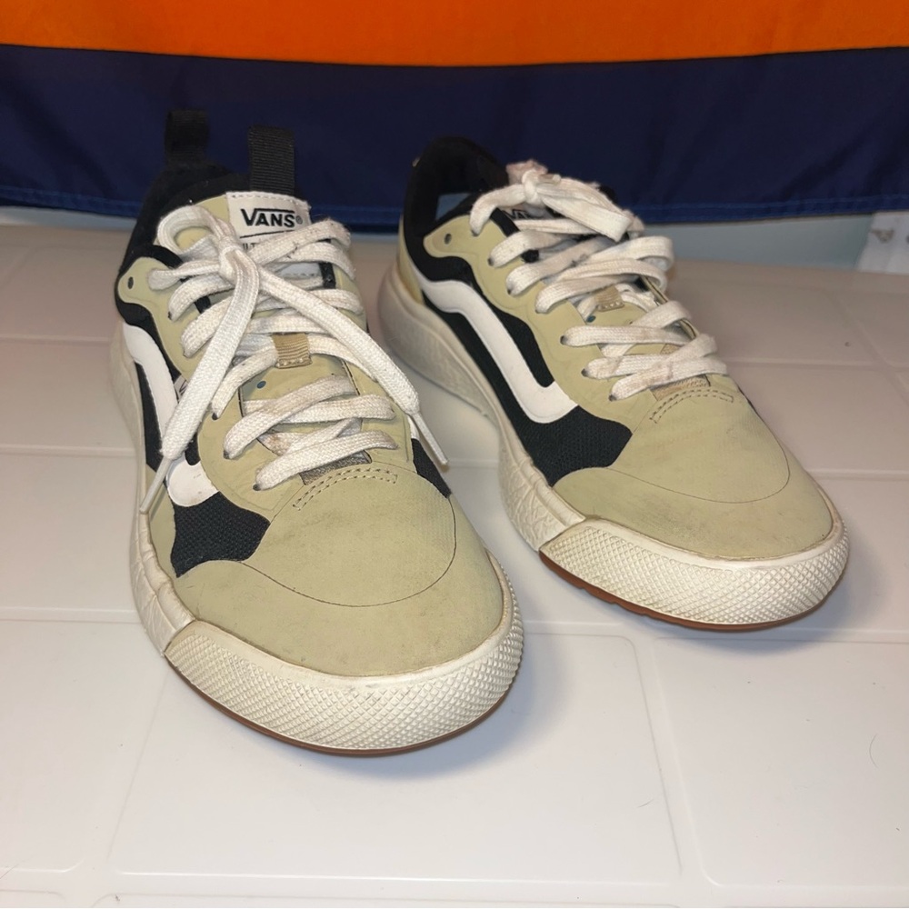 Vans UltraRange Exo Black Khaki White UltraCush Sneakers Mens Size 6.5 Womens 8